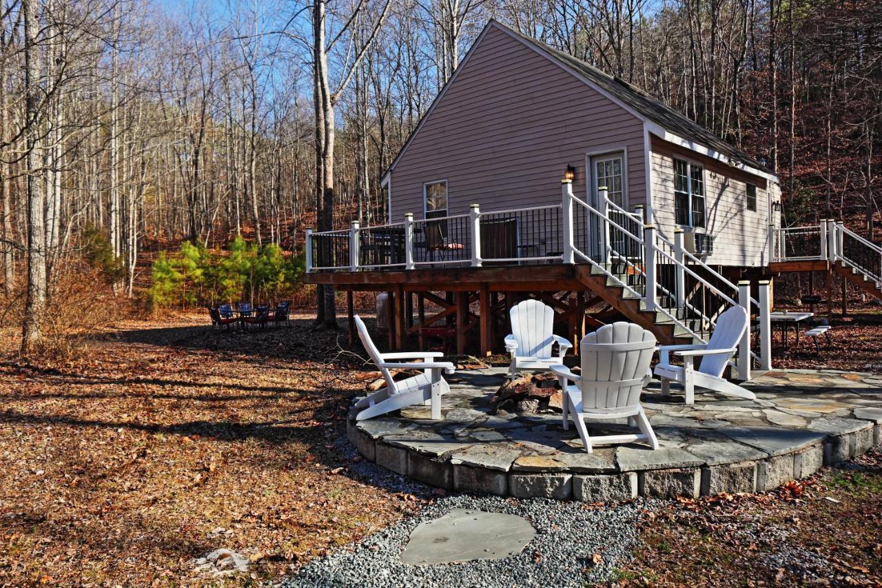 Our Private Wooded Cabin Chatham Buitenkant foto